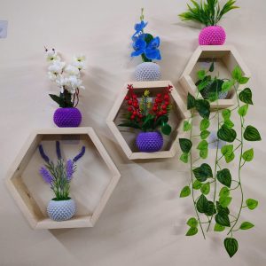 👉৩ পিসের হেক্সাগন ওয়াল সেলফ।